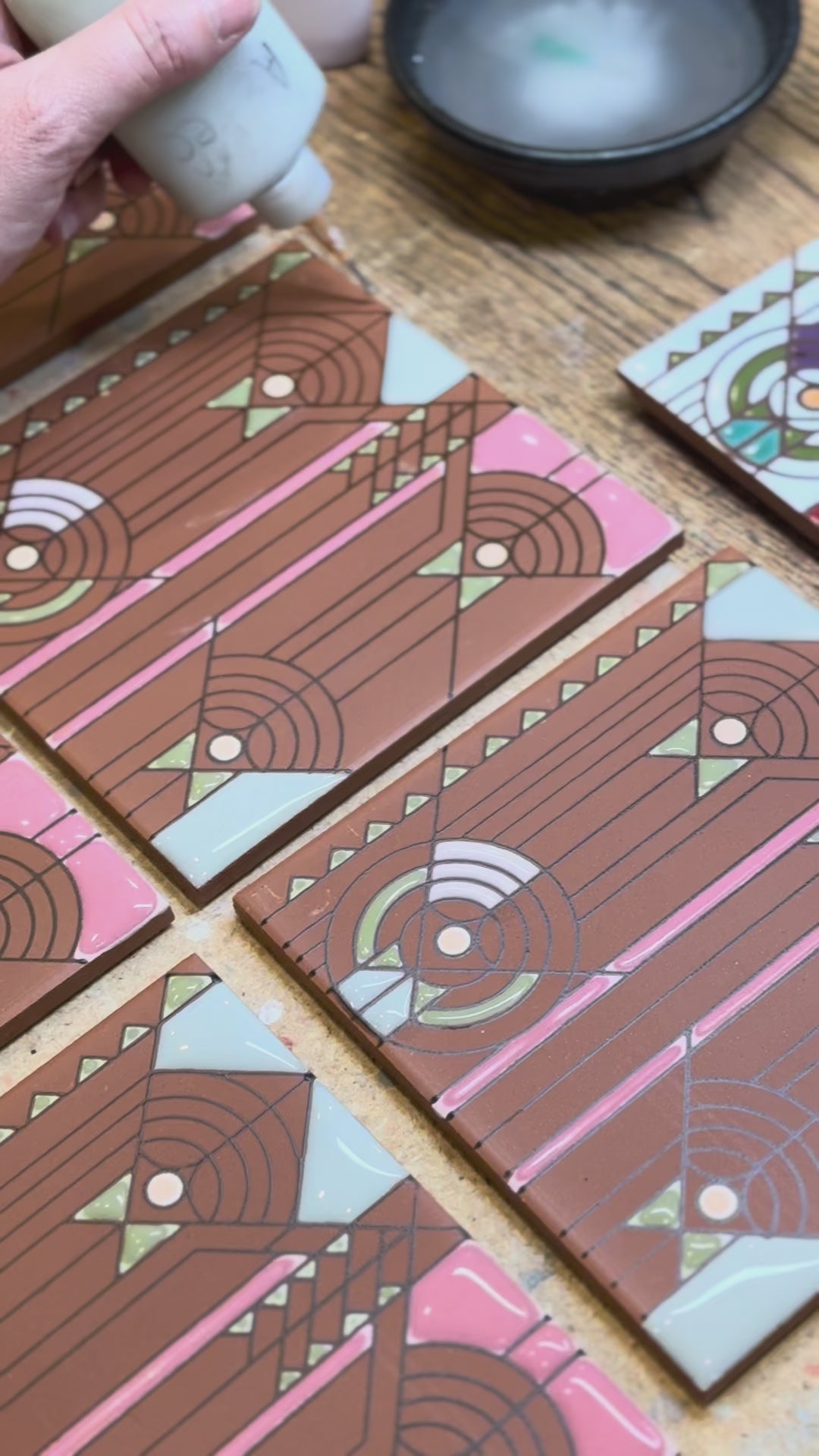 アート・デザイン・音楽 Keramik Sekelskifte till sjuttiotal Frank Lloyd Wright© April Showers Tile Art Trivet | Art and